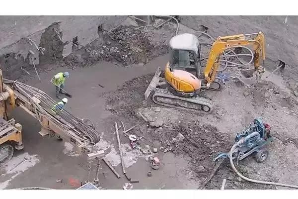 stabilité des parois, blindage, pieux et micro-pieux, démolition, terrassement, fondations spéciales